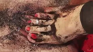 बालिका संग सानो स्तन दुलही कुखुरा फोटोग्राफर