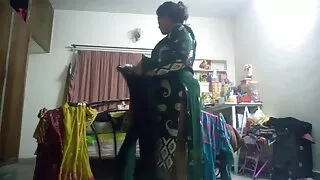 पछि गुदा कास्टिंग को एक 30 वर्ष पुरानो वेश्या गुदा सह